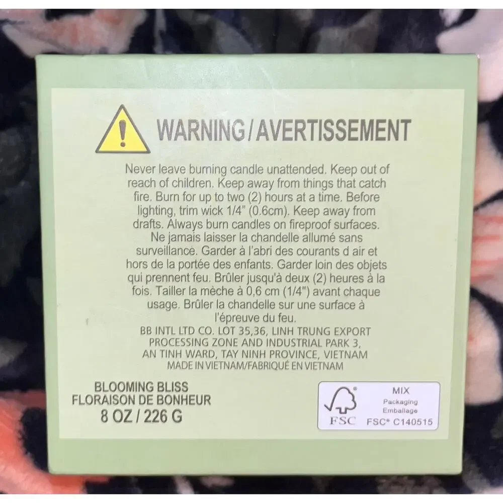 NIB! Bella Lux BB INTL Blooming Bliss Soy Blend 8oz Candle in Gift Box